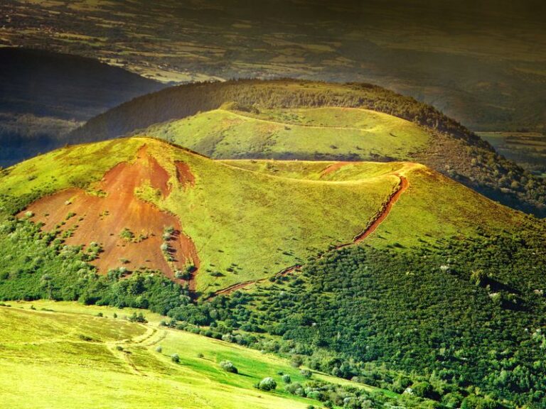 Randonnée au cœur des volcans d’Auvergne