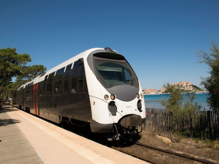 Un Tour de Corse en train